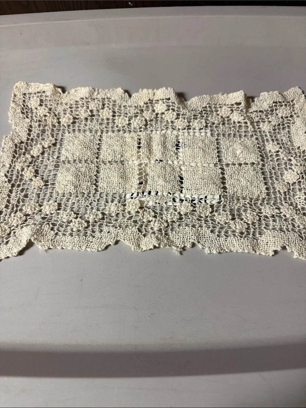 Vintage Handmade Crochet Lace Doily / Table Runner – Ivory